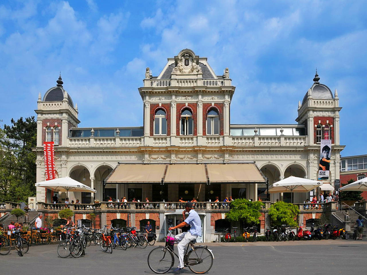  Impressionen Attraktion  Filmmuseum und Café Vertigo im Vondelpark in Amsterdam